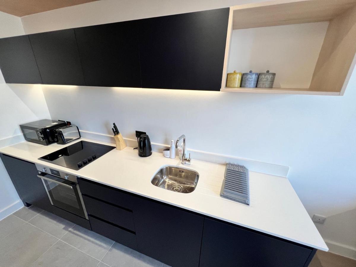 Two Bedrooms Exquisite En-Suite Apartment Deansgate Manchester Exterior foto