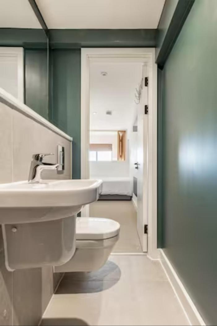 Two Bedrooms Exquisite En-Suite Apartment Deansgate Manchester Exterior foto